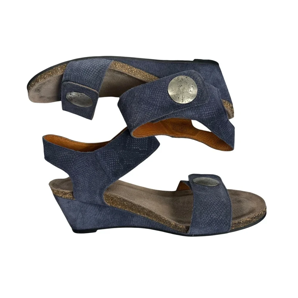 Taos Carousel 2 Gray Suede Wedge Sandals Adjustable Straps Women 41 9.5-10
